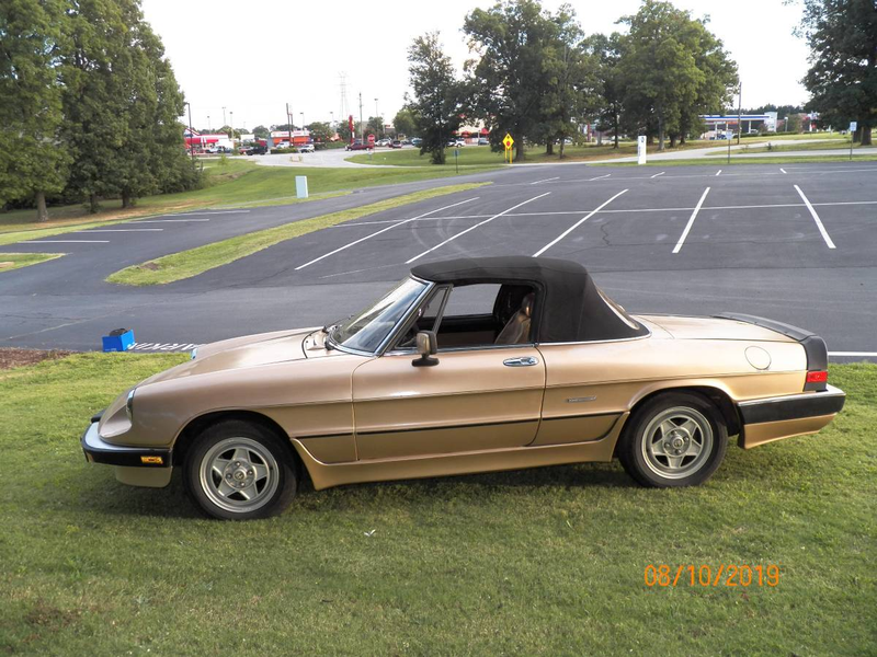 Illustration for article titled At $3,500, Is This Kinda Rough 1986 Alfa Romeo Spider Veloce Still A Pretty Slick Deal?